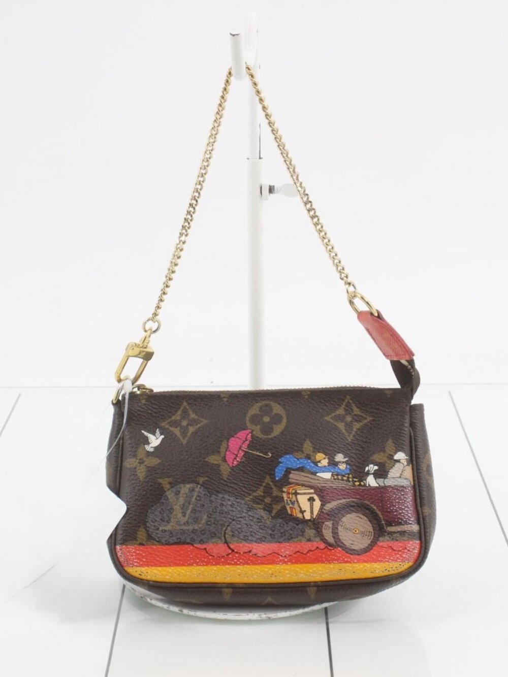 LV Mini Pochette